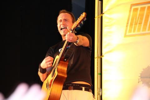 Mike Müllerbauer Live