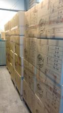 Lager vom Weihnachten im Schukarton Lager vom Weihnachten im Schukarton